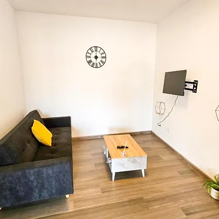 Apartamento Sky Way Apartment, 150m From Chabad Lubavitch Larnaca