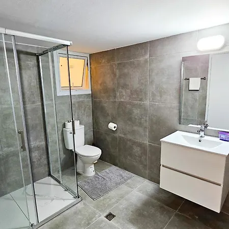 Sky Way Apartment, 150m From Chabad Lubavitch